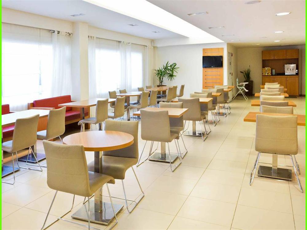 Hotel Ibis Petrolina Restaurant foto